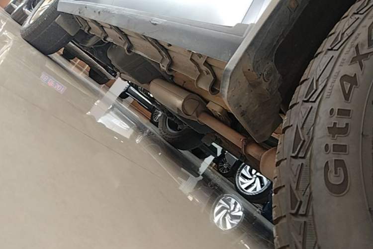 Used JETOUR Traveler 2023 2.0T All-Wheel Drive Conquer PRO Right Side Sill