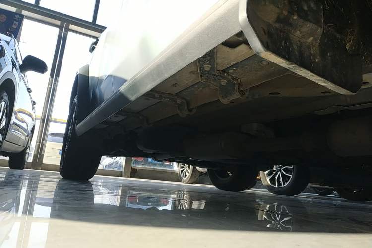 Used JETOUR Traveler 2023 2.0T All-Wheel-Drive CrossPRO Right Side Sill