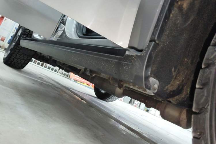 Used JETOUR Traveler 2023 1.5T Two-Wheel Drive Discovery PRO Right Side Sill
