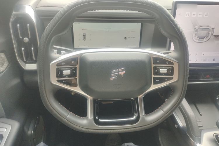 Used JETOUR Traveler 2023 2.0T All-Wheel Drive Conquer PRO Steering Wheel