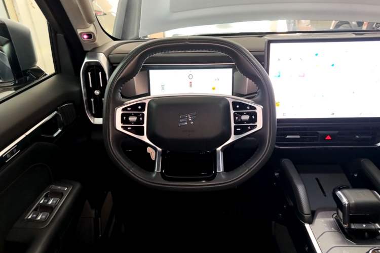 Used JETOUR Traveler 2023 2.0T All-Wheel-Drive Crosser Steering Wheel