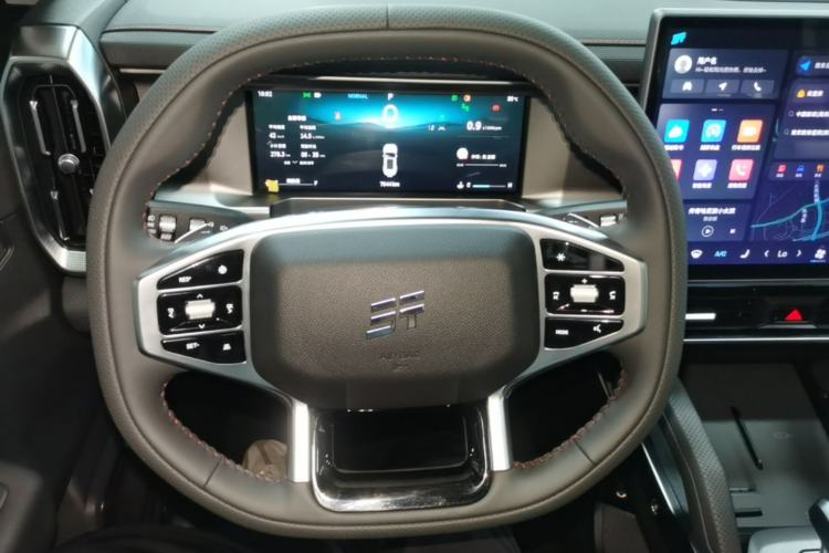 Used JETOUR Traveler 2023 2.0T Four-Wheel Drive Conqueror Steering Wheel