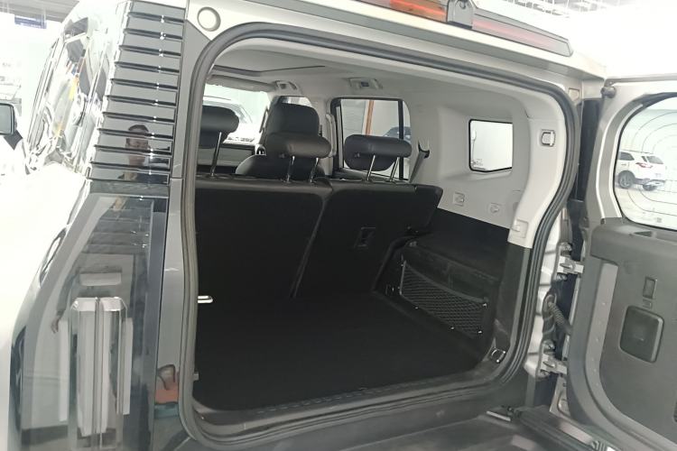 Used JETOUR Traveler 2023 1.5T Two-Wheel Drive Discovery PRO Trunk