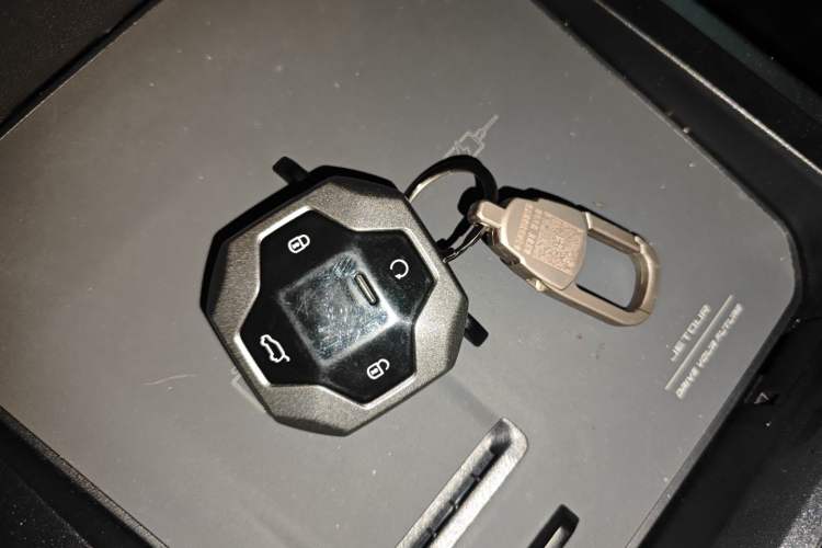 Used JETOUR Traveler 2023 2.0T All-Wheel-Drive CrossPRO Vehicle Key