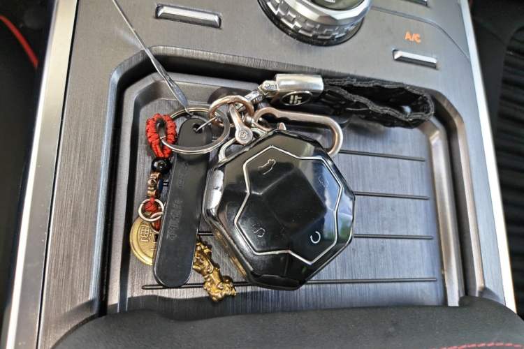 Used JETOUR Traveler 2023 2.0T All-Wheel-Drive CrossPRO Vehicle Key