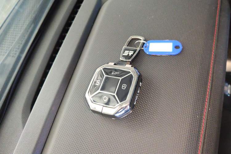 Used JETOUR Traveler 2023 2.0T All-Wheel Drive Conquer PRO Vehicle Key