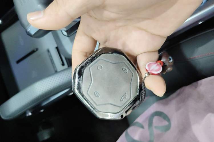 Used JETOUR Traveler 2023 1.5T Two-Wheel Drive Discovery PRO Vehicle Key