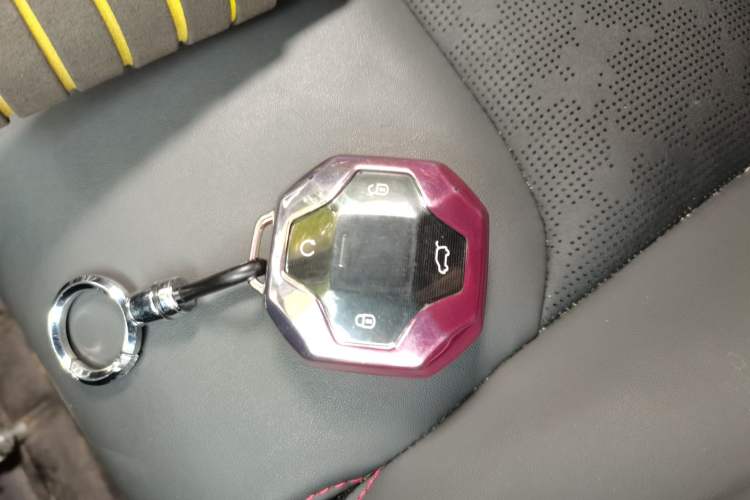 Used JETOUR Traveler 2023 2.0T All-Wheel Drive CrossPRO+ Vehicle Key