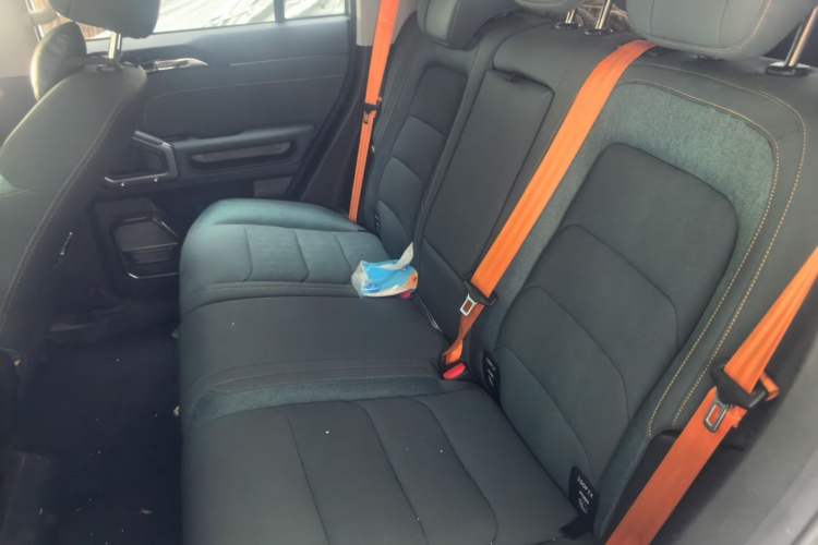 Used JETOUR Traveler 2023 2.0T All-Wheel-Drive CrossPRO Left Rear Seat
