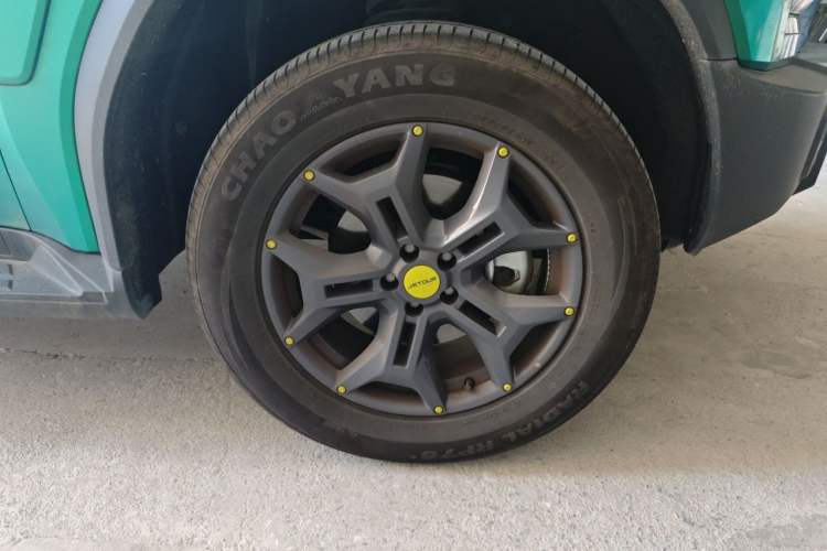 Used JETOUR Traveler 2023 2.0T All-Wheel-Drive CrossPRO Right Front Wheel Hub
