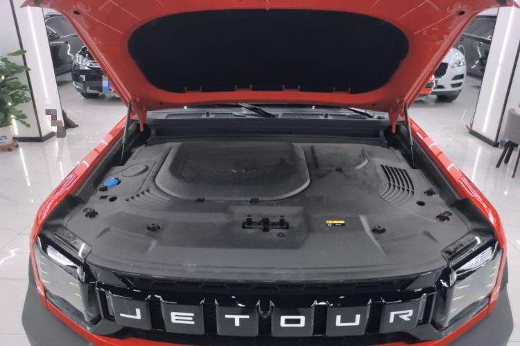 Used JETOUR Traveler 2023 2.0T All-Wheel-Drive CrossPRO Engine Bay