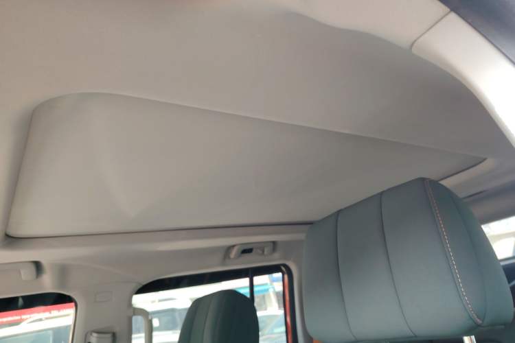 Used JETOUR Traveler 2023 1.5T Two-Wheel Drive Discovery PRO Headliner
