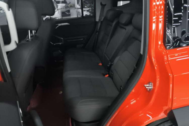 Used JETOUR Traveler 2023 2.0T All-Wheel-Drive CrossPRO Interior 4