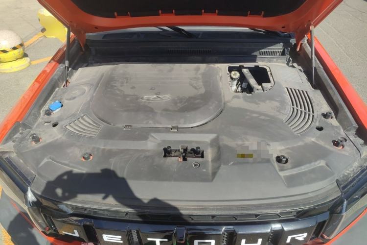 Used JETOUR Traveler 2023 2.0T All-Wheel-Drive CrossPRO Engine Bay