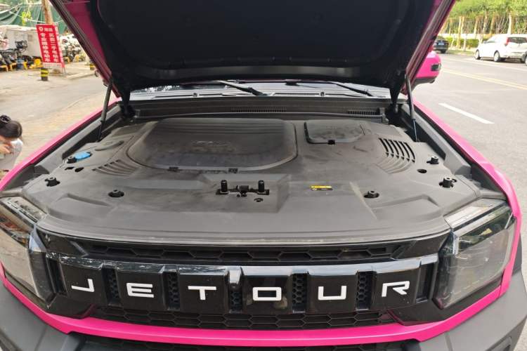 Used JETOUR Traveler 2023 2.0T All-Wheel Drive Conquer PRO Engine Bay