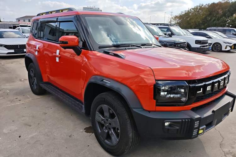 Used JETOUR Traveler 2023 1.5T Two-Wheel Drive Discovery PRO Front Right 45 Deg