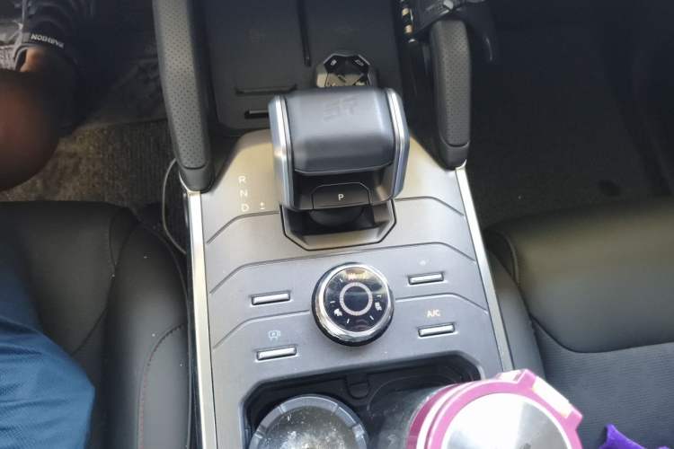 Used JETOUR Traveler 2023 1.5T Two-Wheel Drive Discovery PRO Gear Lever