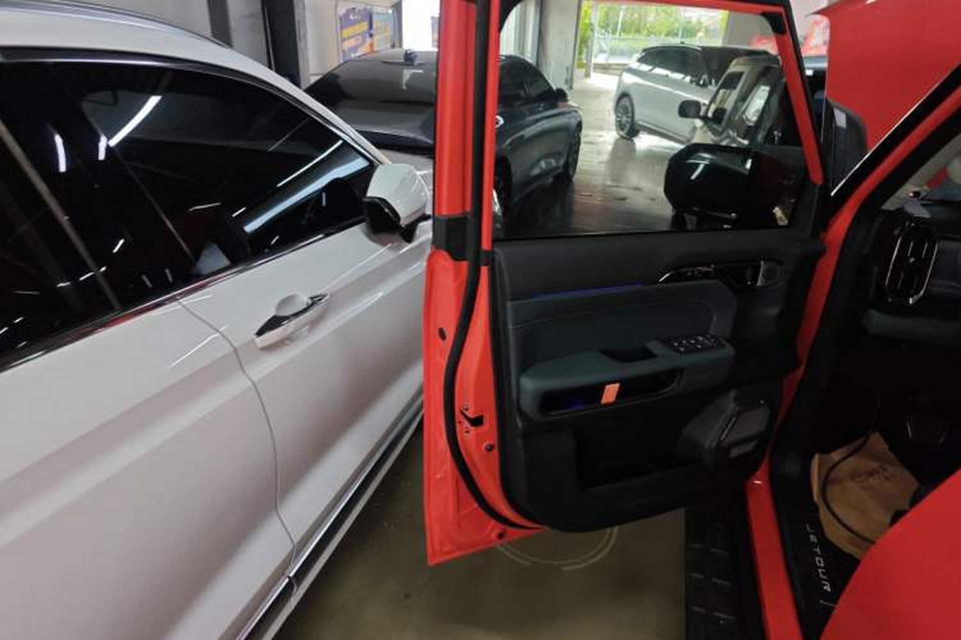 Used JETOUR Traveler 2023 2.0T All-Wheel-Drive CrossPRO Left Front Door Interior