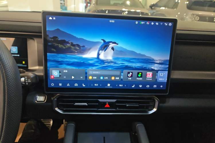 Used JETOUR Traveler 2023 2.0T All-Wheel Drive Conquer PRO Audio And AC Panel