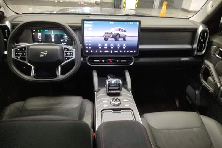 Used JETOUR Traveler 2023 1.5T Two-Wheel Drive Discovery PRO Center Console