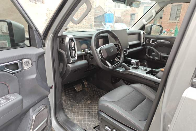 Used JETOUR Traveler 2023 2.0T All-Wheel-Drive CrossPRO Driver Seat