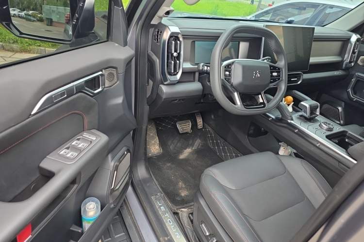 Used JETOUR Traveler 2023 2.0T All-Wheel-Drive CrossPRO Driver Seat