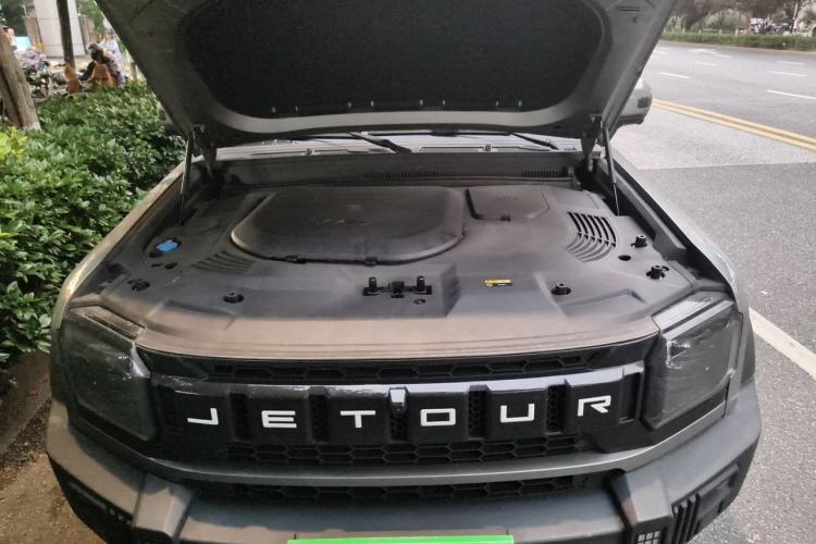 Used JETOUR Traveler 2023 1.5T Two-Wheel Drive Discovery PRO Engine Bay