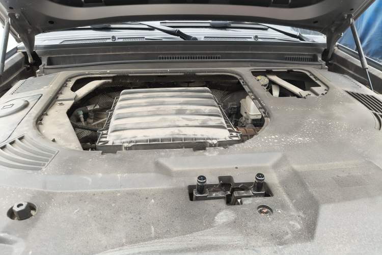 Used JETOUR Traveler 2023 2.0T All-Wheel-Drive CrossPRO Engine Bay
