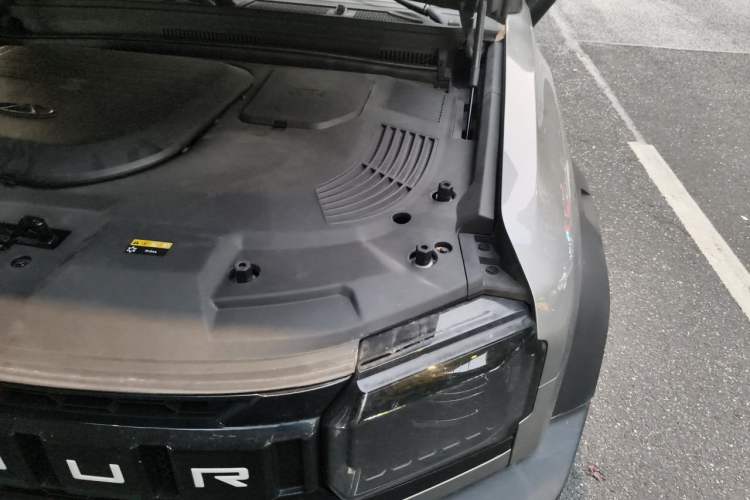 Used JETOUR Traveler 2023 1.5T Two-Wheel Drive Discovery PRO Engine Bay Left