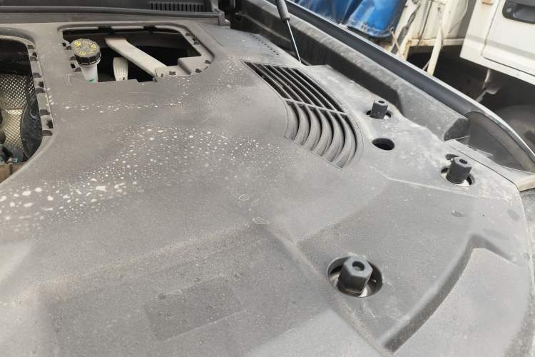 Used JETOUR Traveler 2023 2.0T All-Wheel-Drive CrossPRO Engine Bay Left