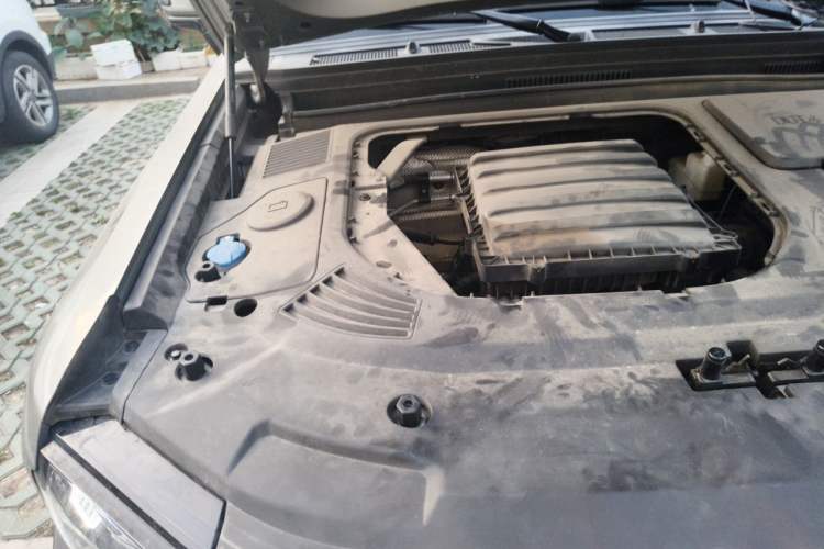 Used JETOUR Traveler 2023 1.5T Two-Wheel Drive Discovery PRO Engine Bay Right