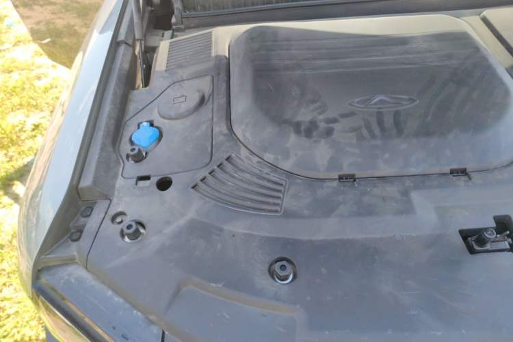 Used JETOUR Traveler 2023 2.0T All-Wheel-Drive CrossPRO Engine Bay Right