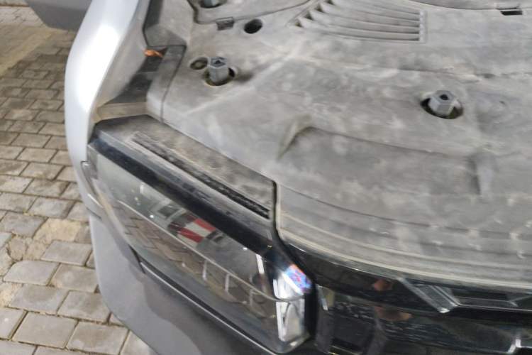 Used JETOUR Traveler 2023 2.0T All-Wheel-Drive CrossPRO Engine Bay Right