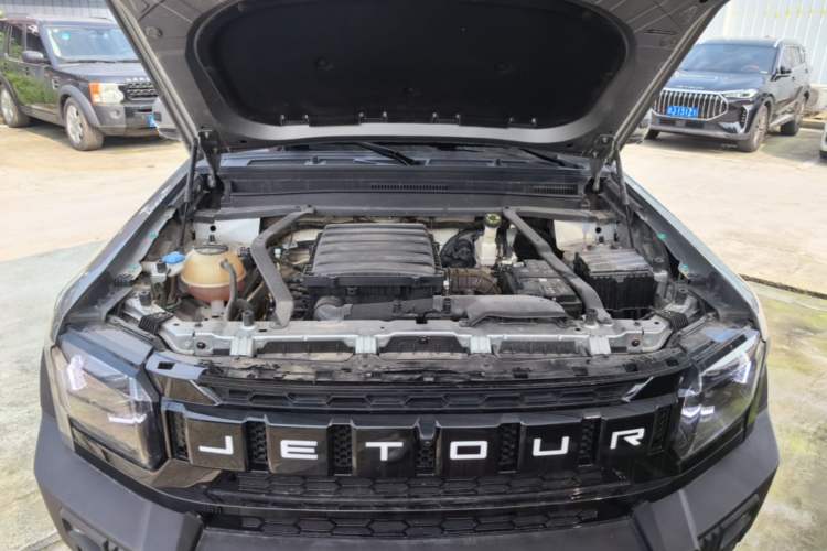 Used JETOUR Traveler 2023 2.0T All-Wheel-Drive CrossPRO Engine Bay