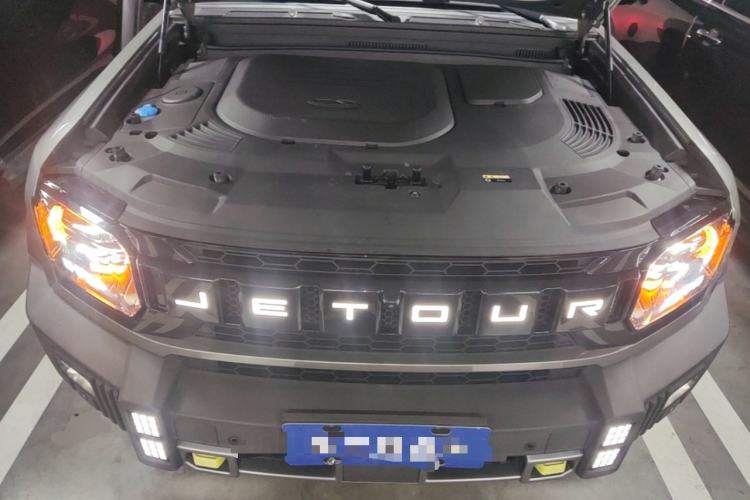 Used JETOUR Traveler 2023 2.0T All-Wheel-Drive CrossPRO Engine Bay