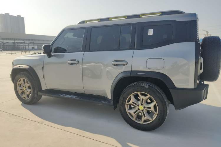 Used JETOUR Traveler 2023 2.0T Four-Wheel Drive Conqueror Exterior 3