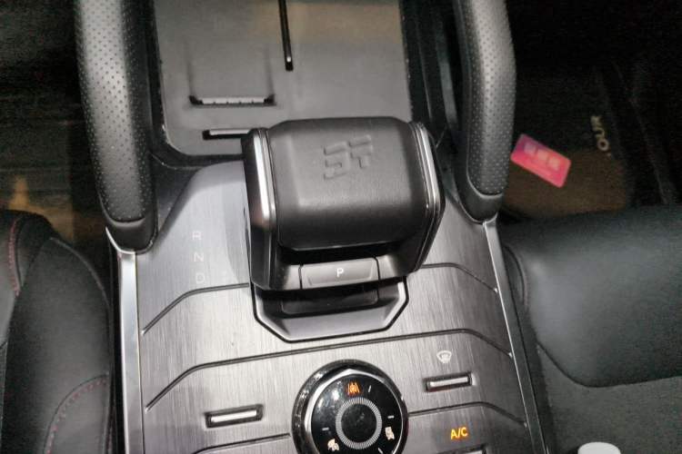 Used JETOUR Traveler 2023 1.5T Two-Wheel Drive Discovery PRO Gear Lever