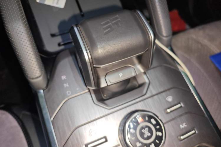 Used JETOUR Traveler 2023 2.0T All-Wheel-Drive CrossPRO Gear Lever