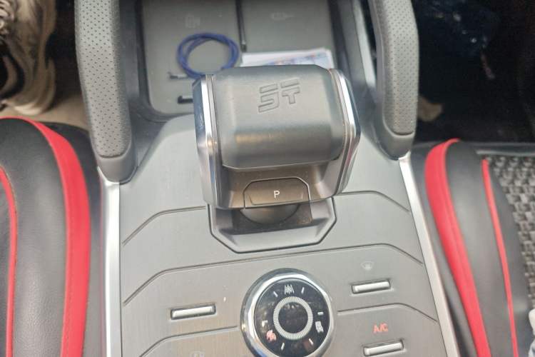 Used JETOUR Traveler 2023 1.5T Two-Wheel Drive Discovery PRO Gear Lever
