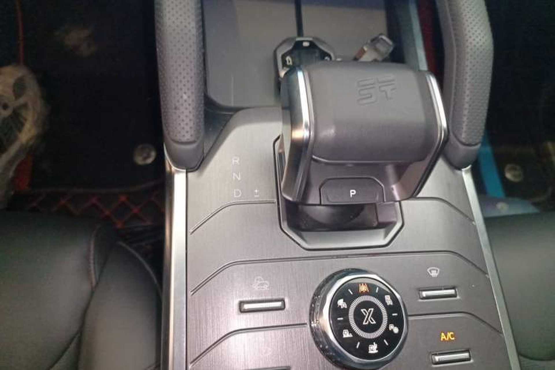 Used JETOUR Traveler 2023 2.0T All-Wheel-Drive Crosser Gear Lever