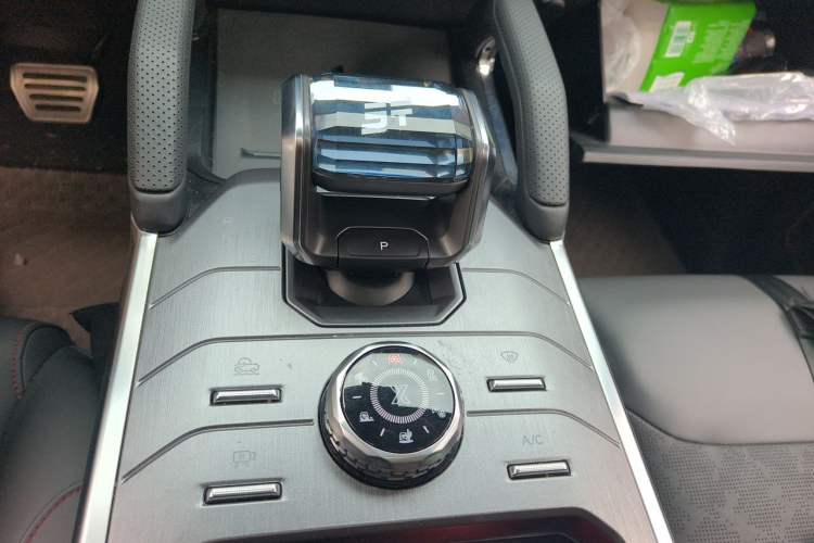 Used JETOUR Traveler 2023 2.0T All-Wheel Drive Conquer PRO Gear Lever