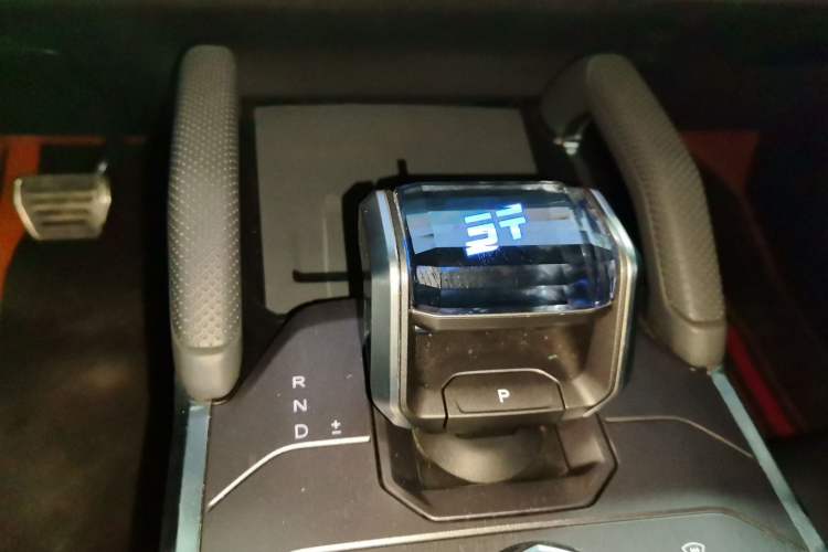 Used JETOUR Traveler 2023 2.0T Four-Wheel Drive Conqueror Gear Lever