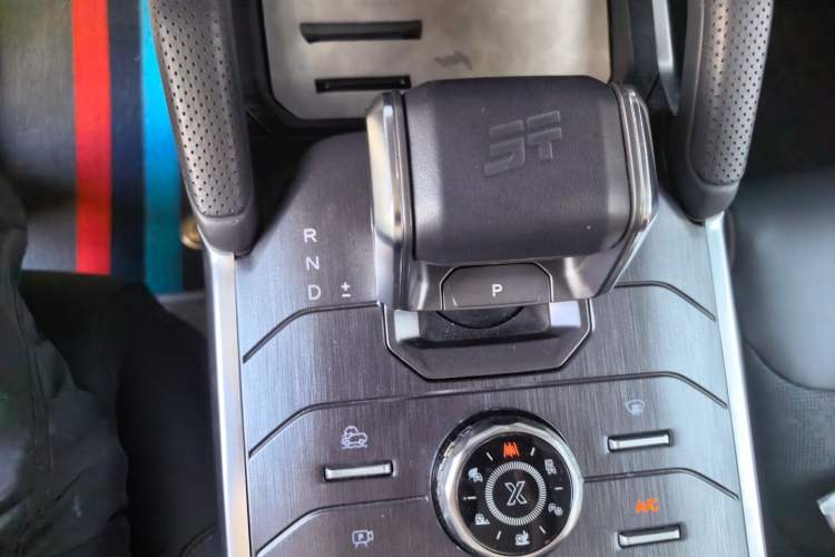 Used JETOUR Traveler 2023 2.0T All-Wheel-Drive CrossPRO Gear Lever