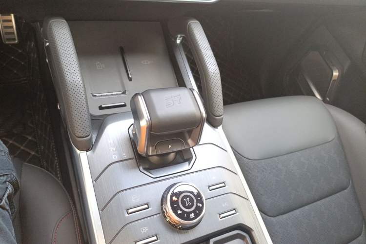 Used JETOUR Traveler 2023 2.0T All-Wheel-Drive CrossPRO Gear Lever