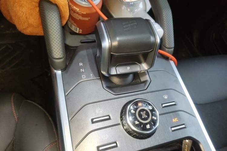 Used JETOUR Traveler 2023 2.0T All-Wheel-Drive CrossPRO Gear Lever