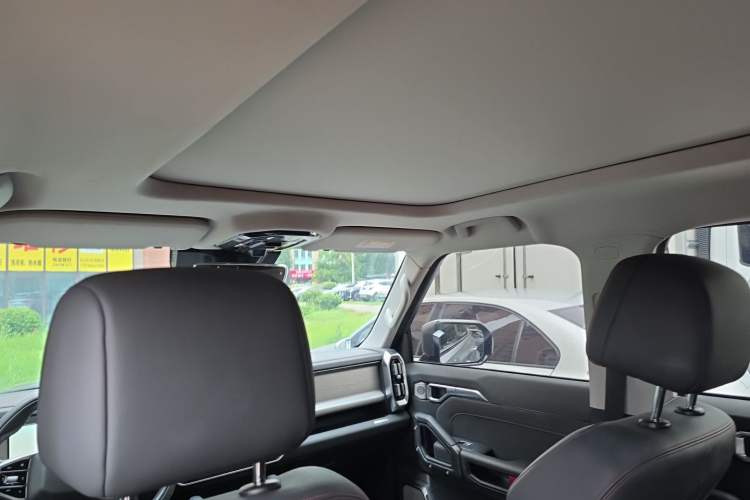 Used JETOUR Traveler 2023 2.0T All-Wheel-Drive CrossPRO Headliner