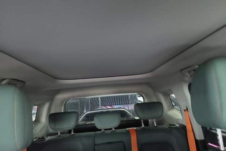 Used JETOUR Traveler 2023 1.5T Two-Wheel Drive Discovery PRO Headliner