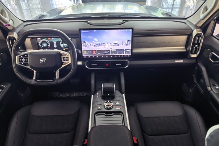 Used JETOUR Traveler 2023 1.5T Two-Wheel Drive Discovery PRO Interior 1