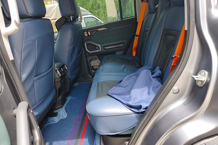 Used JETOUR Traveler 2023 2.0T All-Wheel-Drive CrossPRO Interior 4