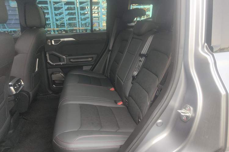 Used JETOUR Traveler 2023 2.0T All-Wheel Drive CrossPRO+ Interior 4